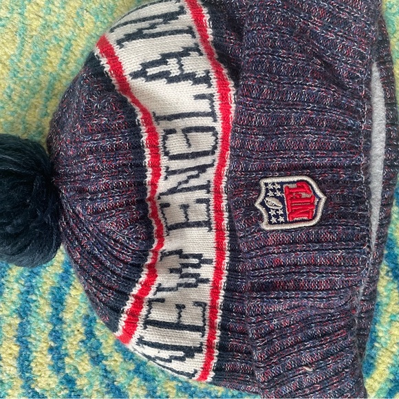 NFL New England Patriots Beanie with embroidered logos - Picture 4 of 5